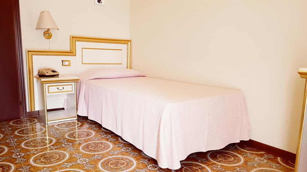 Hotel Terme Villa Piave 阿巴诺泰尔梅 外观 照片