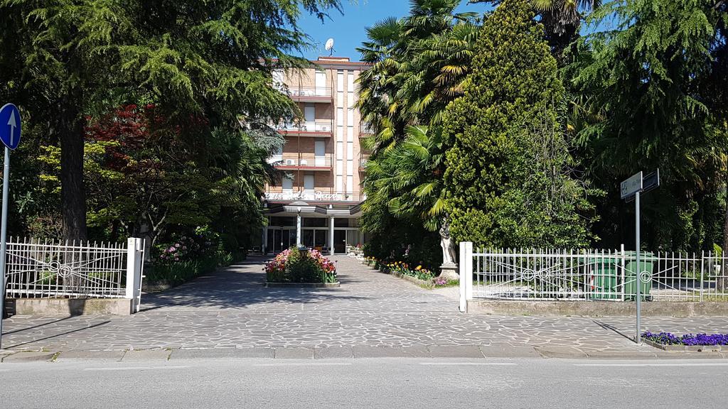 Hotel Terme Villa Piave 阿巴诺泰尔梅 外观 照片